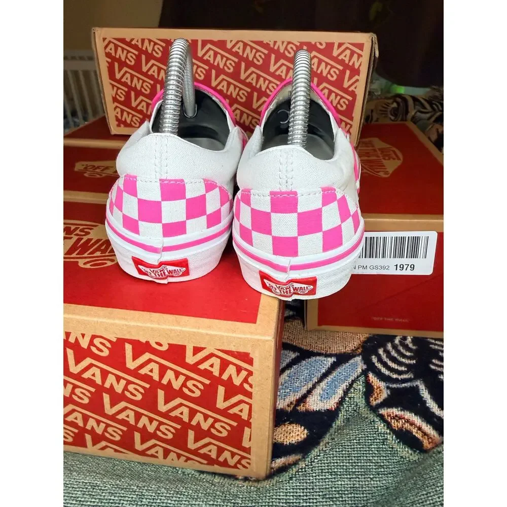 BRAND NEW Vans Slip On Pink/White Men 8/Women 9.5